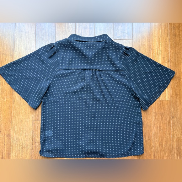 EVEREVE Mabel Dot Top Black Polka Dot Short Sleeve Blouse Size Small NWT - Picture 3 of 5